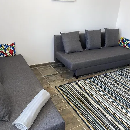 Apartment New Near Sea *